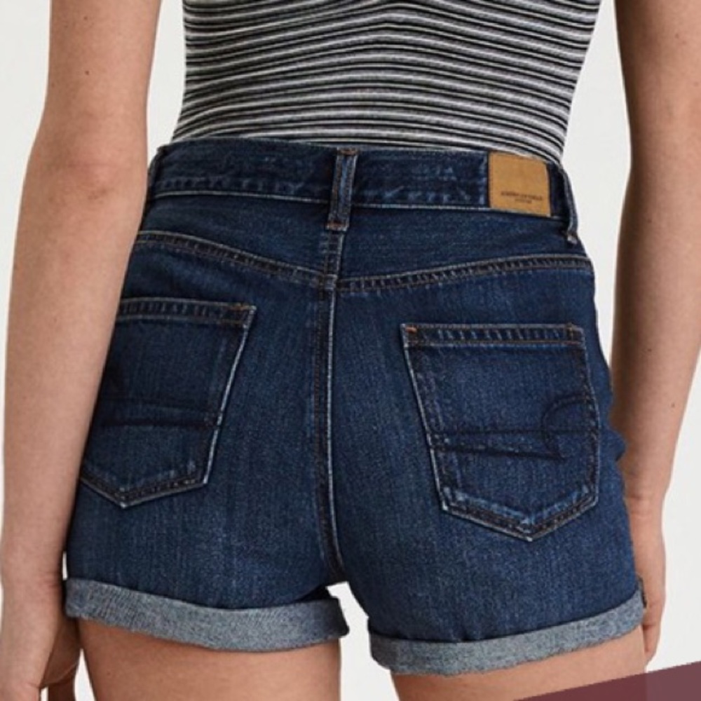 AEO High Rise Mom Short - Picture 2 of 5